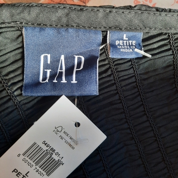 🛍 NWT GAP Flutter Sleeve Eyelet Mini Dress black smocked top size large petite - Picture 15 of 16